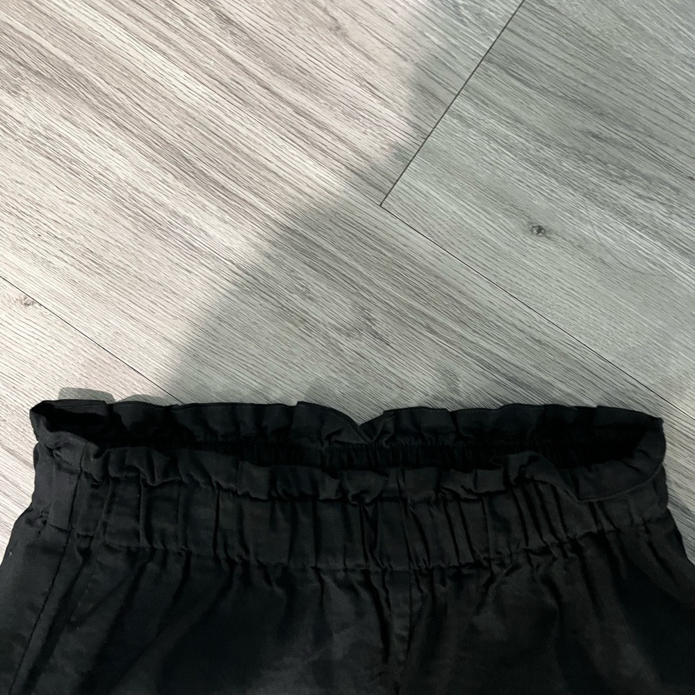 Aday "Kick Back" Lightweight Cropped Linen Trousers — image 8 of 8